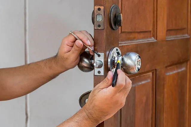 Emergency Locksmith Situations: What to Do When You Lose Keys or Have a Jammed Lock?